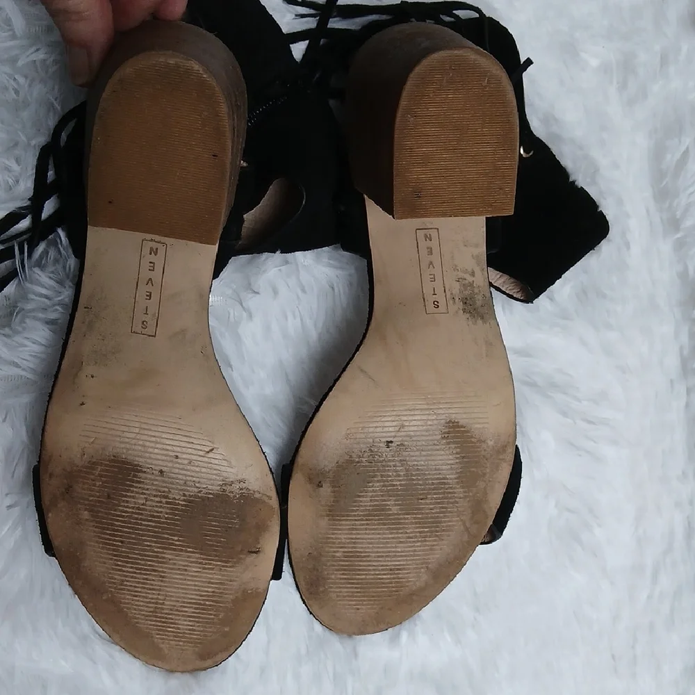Steve Madden step out